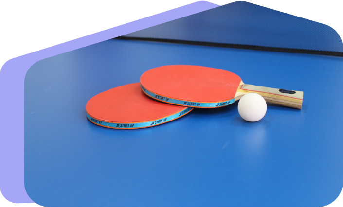 Играем в футбол и настольный теннис